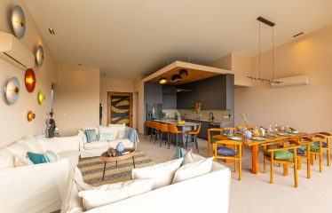 LUXURY VILLA PROPERTY WITH FIVE BEDROOM IN A GATED COMMUNITY, NEAR TO THE MARINA IN QUEPOS – 2.22 ACRES