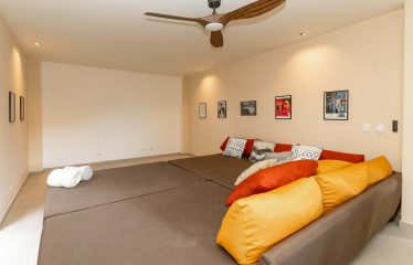 LUXURY VILLA PROPERTY WITH FIVE BEDROOM IN A GATED COMMUNITY, NEAR TO THE MARINA IN QUEPOS – 2.22 ACRES