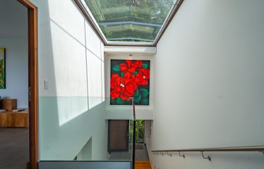 LUXURY PROPERTY WITH FOUR BEDROOM, AND PANORAMIC VIEWS OF THE OCEAN, IN PLAYA HERMOSA – 0.72 ACRES