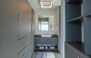 LUXURY PROPERTY WITH FOUR BEDROOM, AND PANORAMIC VIEWS OF THE OCEAN, IN PLAYA HERMOSA – 0.72 ACRES