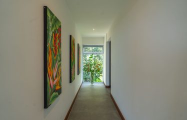 LUXURY PROPERTY WITH FOUR BEDROOM, AND PANORAMIC VIEWS OF THE OCEAN, IN PLAYA HERMOSA – 0.72 ACRES