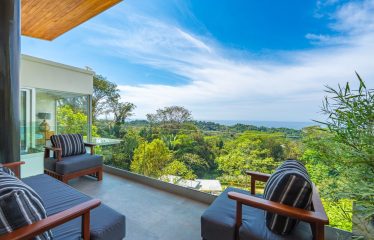 LUXURY PROPERTY WITH FOUR BEDROOM, AND PANORAMIC VIEWS OF THE OCEAN, IN PLAYA HERMOSA – 0.72 ACRES