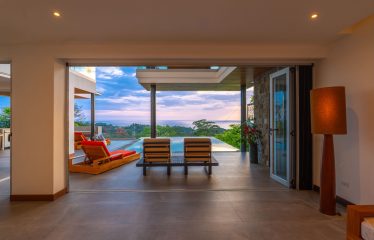 LUXURY PROPERTY WITH FOUR BEDROOM, AND PANORAMIC VIEWS OF THE OCEAN, IN PLAYA HERMOSA – 0.72 ACRES