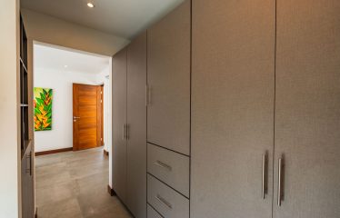 LUXURY PROPERTY WITH FOUR BEDROOM, AND PANORAMIC VIEWS OF THE OCEAN, IN PLAYA HERMOSA – 0.72 ACRES