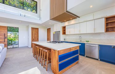 LUXURY PROPERTY WITH THREE BEDROOM WITH SUNSET VIEWS IN UVITA – 0.48 ACRES