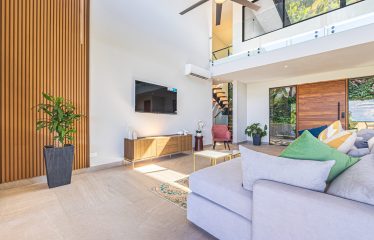 LUXURY PROPERTY WITH THREE BEDROOM WITH SUNSET VIEWS IN UVITA – 0.48 ACRES