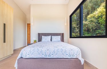 LUXURY PROPERTY WITH THREE BEDROOM WITH SUNSET VIEWS IN UVITA – 0.48 ACRES