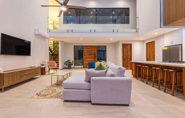 LUXURY PROPERTY WITH THREE BEDROOM WITH SUNSET VIEWS IN UVITA – 0.48 ACRES