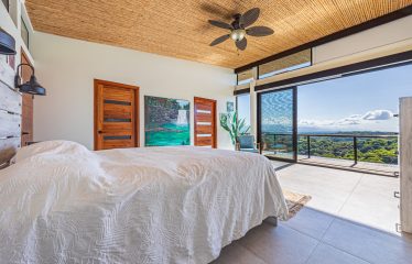 LUXURY PROPERTY WITH FOUR BEDROOM AND PANORAMICS VIEWS OF THE MOUNTAIN, IN QUEPOS – 1.5 ACRES
