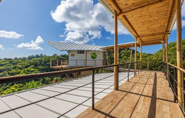 LUXURY PROPERTY WITH FOUR BEDROOM AND PANORAMICS VIEWS OF THE MOUNTAIN, IN QUEPOS – 1.5 ACRES