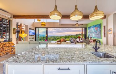 LUXURY PROPERTY WITH FOUR BEDROOM AND PANORAMICS VIEWS OF THE MOUNTAIN, IN QUEPOS – 1.5 ACRES