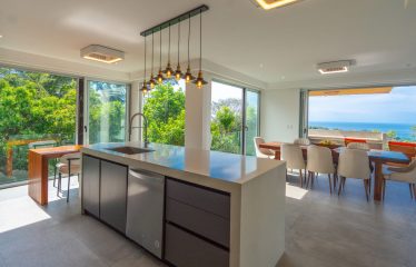 LUXURY PROPERTY WITH FOUR BEDROOM, AND PANORAMIC VIEWS OF THE OCEAN, IN PLAYA HERMOSA – 0.72 ACRES