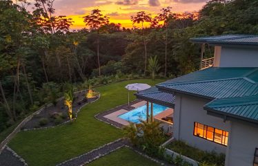 TWO FLOOR PROPERTY WITH THREE BEDROOM AND MOUNTAIN VIEWS, IN OJOCHAL – 1.58 ACRES