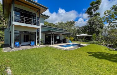 TWO FLOOR PROPERTY WITH THREE BEDROOM AND MOUNTAIN VIEWS, IN OJOCHAL – 1.58 ACRES