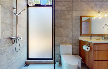 TWO FLOOR PROPERTY WITH THREE BEDROOM AND MOUNTAIN VIEWS, IN OJOCHAL – 1.58 ACRES