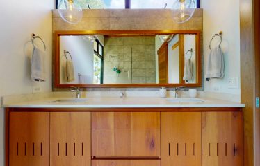 TWO FLOOR PROPERTY WITH THREE BEDROOM AND MOUNTAIN VIEWS, IN OJOCHAL – 1.58 ACRES