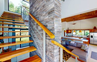 TWO FLOOR PROPERTY WITH THREE BEDROOM AND MOUNTAIN VIEWS, IN OJOCHAL – 1.58 ACRES