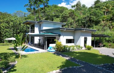 TWO FLOOR PROPERTY WITH THREE BEDROOM AND MOUNTAIN VIEWS, IN OJOCHAL – 1.58 ACRES