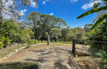 TWO FLOOR PROPERTY WITH THREE BEDROOM AND MOUNTAIN VIEWS, IN OJOCHAL – 1.58 ACRES