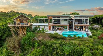 LUXURY PROPERTY WITH FOUR BEDROOM AND PANORAMICS VIEWS OF THE MOUNTAIN, IN QUEPOS – 1.5 ACRES
