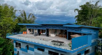LUXURY VILLA PROPERTY WITH FIVE BEDROOM IN A GATED COMMUNITY, NEAR TO THE MARINA IN QUEPOS – 2.22 ACRES