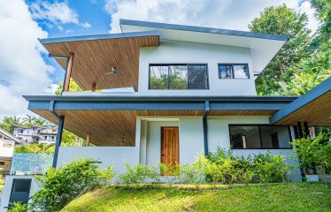 LUXURY PROPERTY WITH THREE BEDROOM WITH SUNSET VIEWS IN UVITA – 0.48 ACRES