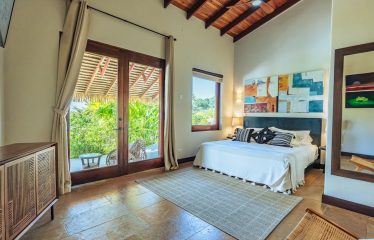 LUXURY PROPERTY WITH FOUR BEDROOM AND OCEAN FRONT VIEWS, IN SAN MARTIN – 1.52 ACRES