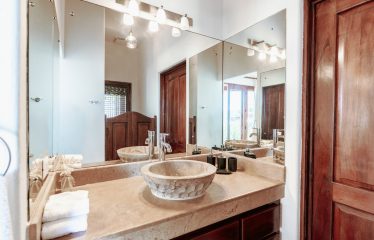 LUXURY PROPERTY WITH FOUR BEDROOM AND OCEAN FRONT VIEWS, IN SAN MARTIN – 1.52 ACRES