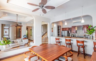 LUXURY PROPERTY WITH FOUR BEDROOM AND OCEAN FRONT VIEWS, IN SAN MARTIN – 1.52 ACRES