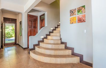 LUXURY PROPERTY WITH FOUR BEDROOM AND OCEAN FRONT VIEWS, IN SAN MARTIN – 1.52 ACRES