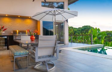 PROPERTY WITH THREE BEDROOM AND PANORAMIC OCEAN VIEWS, IN PORTALON – 3.8 ACRES