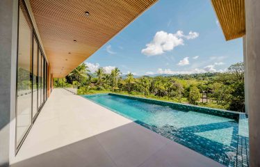 LUXURY PROPERTY WITH FOUR BEDROOMS IN A GATED COMMUNITY, IN GALLEGA NARANJITO – 3.1 ACRES