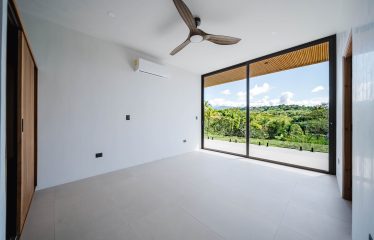 LUXURY PROPERTY WITH FOUR BEDROOMS IN A GATED COMMUNITY, IN GALLEGA NARANJITO – 3.1 ACRES