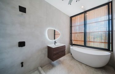 LUXURY PROPERTY WITH FOUR BEDROOMS IN A GATED COMMUNITY, IN GALLEGA NARANJITO – 3.1 ACRES