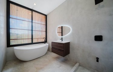 LUXURY PROPERTY WITH FOUR BEDROOMS IN A GATED COMMUNITY, IN GALLEGA NARANJITO – 3.1 ACRES