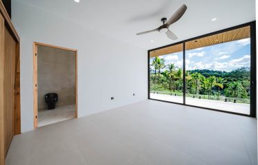 LUXURY PROPERTY WITH FOUR BEDROOMS IN A GATED COMMUNITY, IN GALLEGA NARANJITO – 3.1 ACRES