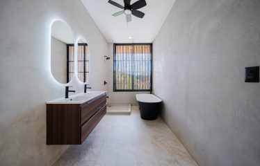 LUXURY PROPERTY WITH FOUR BEDROOMS IN A GATED COMMUNITY, IN GALLEGA NARANJITO – 3.1 ACRES