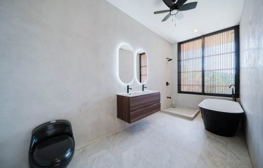 LUXURY PROPERTY WITH FOUR BEDROOMS IN A GATED COMMUNITY, IN GALLEGA NARANJITO – 3.1 ACRES