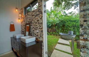 PROPERTY WITH THREE BEDROOM AND PANORAMIC OCEAN VIEWS, IN PORTALON – 3.8 ACRES