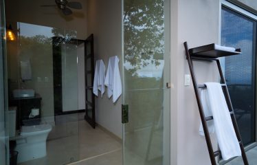 PROPERTY WITH THREE BEDROOM AND PANORAMIC OCEAN VIEWS, IN PORTALON – 3.8 ACRES