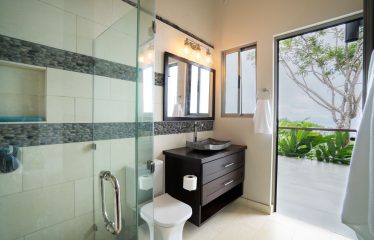 PROPERTY WITH THREE BEDROOM AND PANORAMIC OCEAN VIEWS, IN PORTALON – 3.8 ACRES