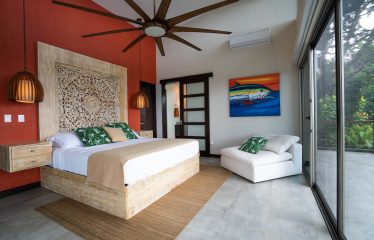 PROPERTY WITH THREE BEDROOM AND PANORAMIC OCEAN VIEWS, IN PORTALON – 3.8 ACRES