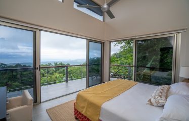 PROPERTY WITH THREE BEDROOM AND PANORAMIC OCEAN VIEWS, IN PORTALON – 3.8 ACRES