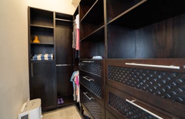 PROPERTY WITH THREE BEDROOM AND PANORAMIC OCEAN VIEWS, IN PORTALON – 3.8 ACRES