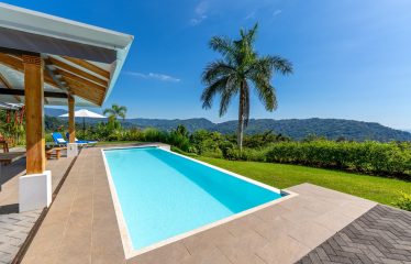 LUXURY PROPERTY WITH THREE BEDROOM AND OCEAN VIEWS, IN PLATANILLO – 5.67 ACRES