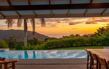 LUXURY PROPERTY WITH THREE BEDROOM AND OCEAN VIEWS, IN PLATANILLO – 5.67 ACRES