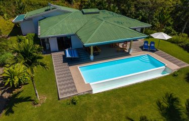 LUXURY PROPERTY WITH THREE BEDROOM AND OCEAN VIEWS, IN PLATANILLO – 5.67 ACRES