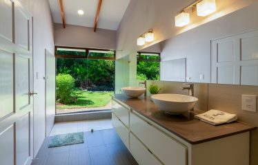 LUXURY PROPERTY WITH THREE BEDROOM AND OCEAN VIEWS, IN PLATANILLO – 5.67 ACRES