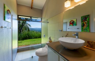 LUXURY PROPERTY WITH THREE BEDROOM AND OCEAN VIEWS, IN PLATANILLO – 5.67 ACRES