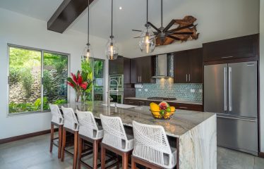 PROPERTY WITH THREE BEDROOM AND PANORAMIC OCEAN VIEWS, IN PORTALON – 3.8 ACRES